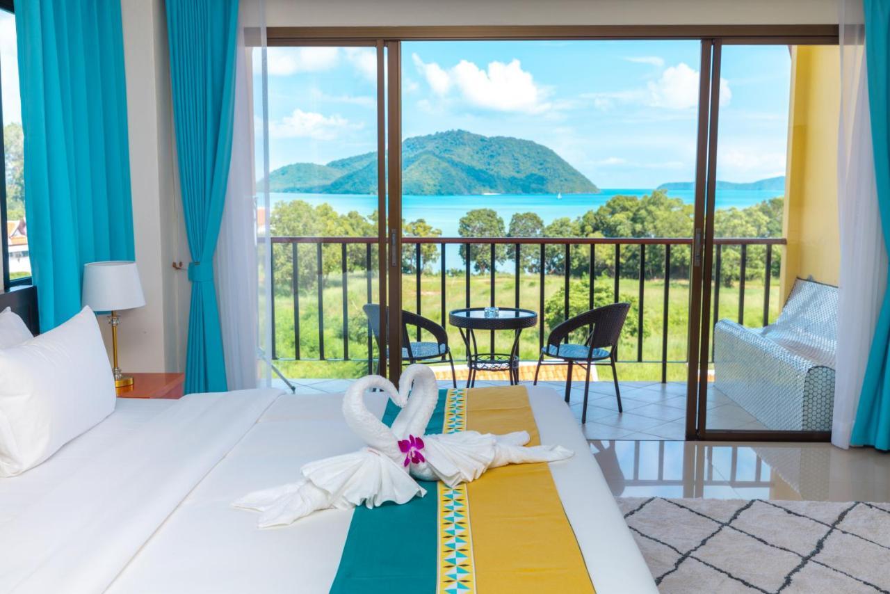 Phuket Kana International Hotel普吉岛卡娜国际酒店 Rawai Bagian luar foto