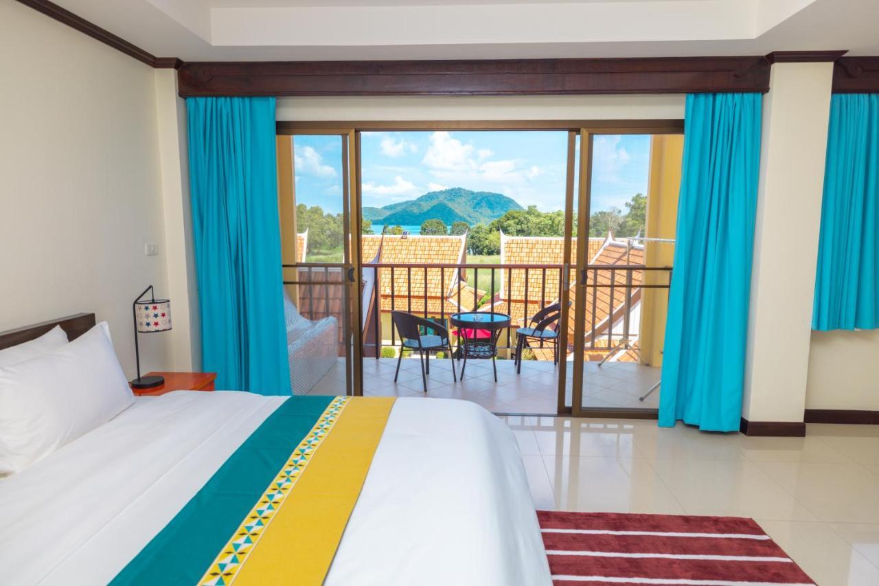 Phuket Kana International Hotel普吉岛卡娜国际酒店 Rawai Bagian luar foto