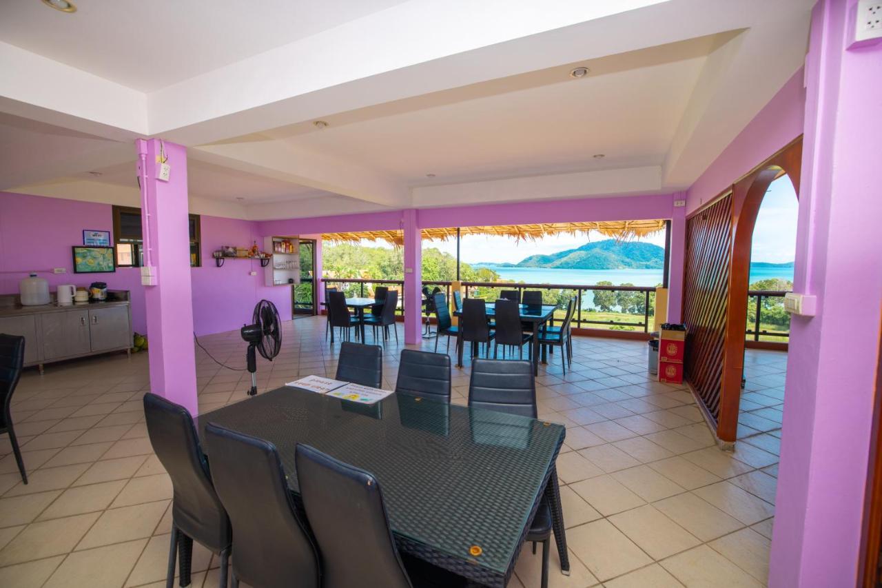 Phuket Kana International Hotel普吉岛卡娜国际酒店 Rawai Bagian luar foto