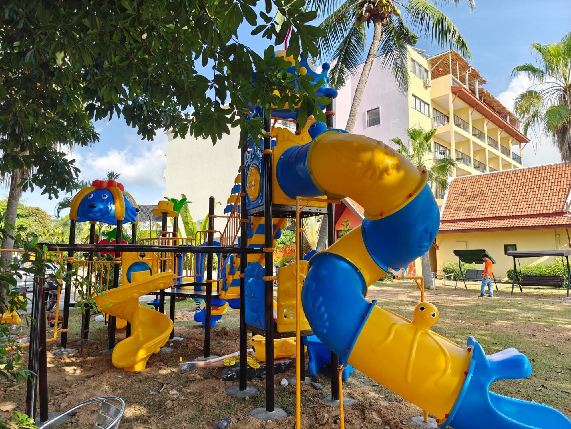 Phuket Kana International Hotel普吉岛卡娜国际酒店 Rawai Bagian luar foto